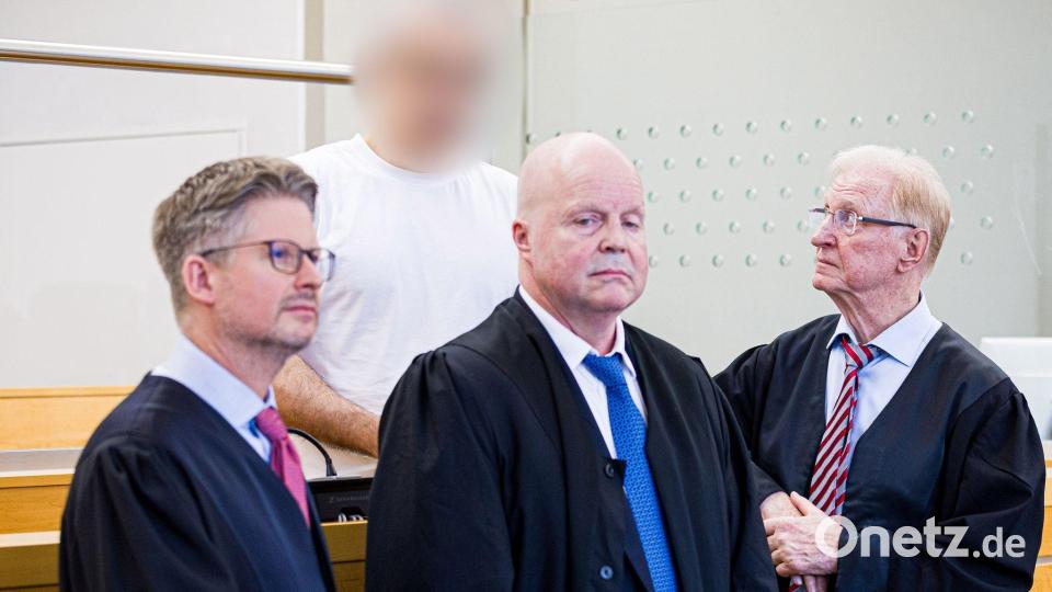 Seine Anwälte meinen: Ihr Mandant sei ein verantwortungsvoller Arzt, eine Tötungsabsicht liege nicht vor. Bild: Moritz Frankenberg/dpa