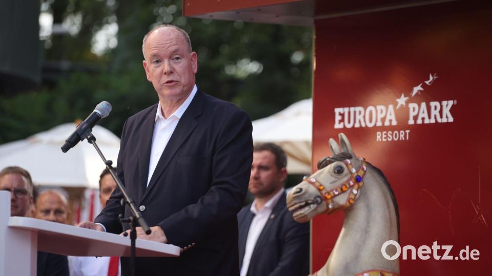 Fürst Albert II. vor einigen Wochen im Europa-Park. (Archivbild) Bild: Philipp von Ditfurth/dpa