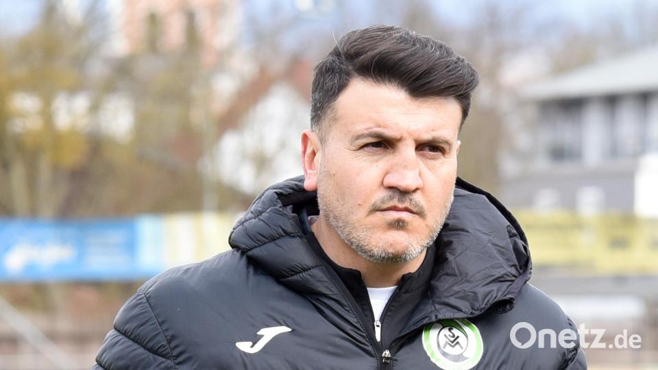 Mo Tamo, Trainer des SV Mitterteich. Archivbild: Rudi Gebert