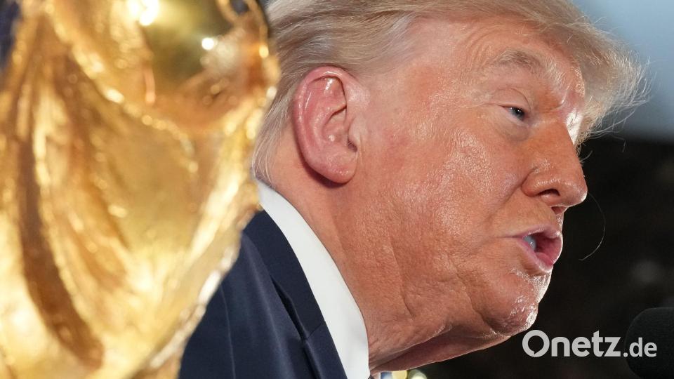 Auch Donald Trump hielt die englische Taktik im WM-Halbfinale für fragwürdig. Bild: Jacquelyn Martin/AP/dpa
