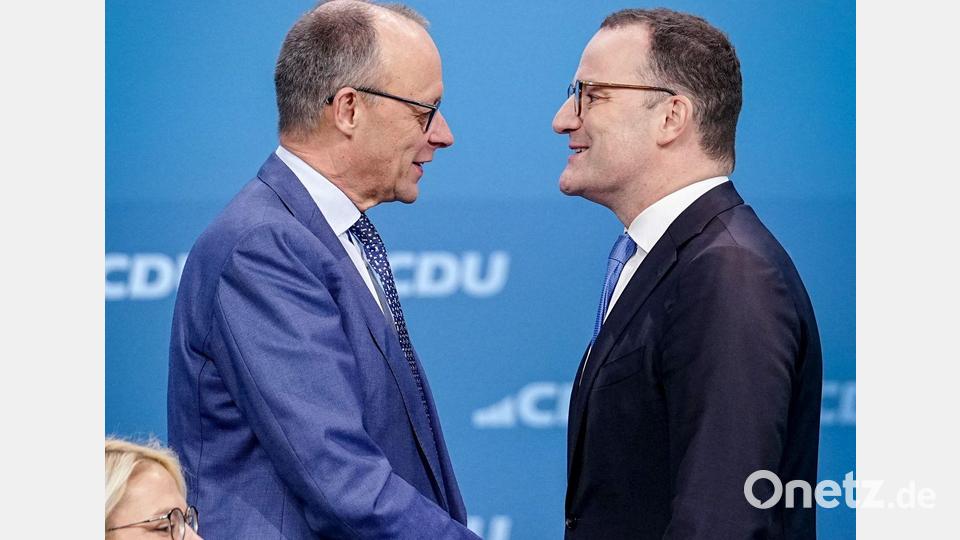 Bundeskanzler Friedrich Merz drängte Spahn schließlich zum Rücktritt. (Archivbild) Bild: Kay Nietfeld/dpa