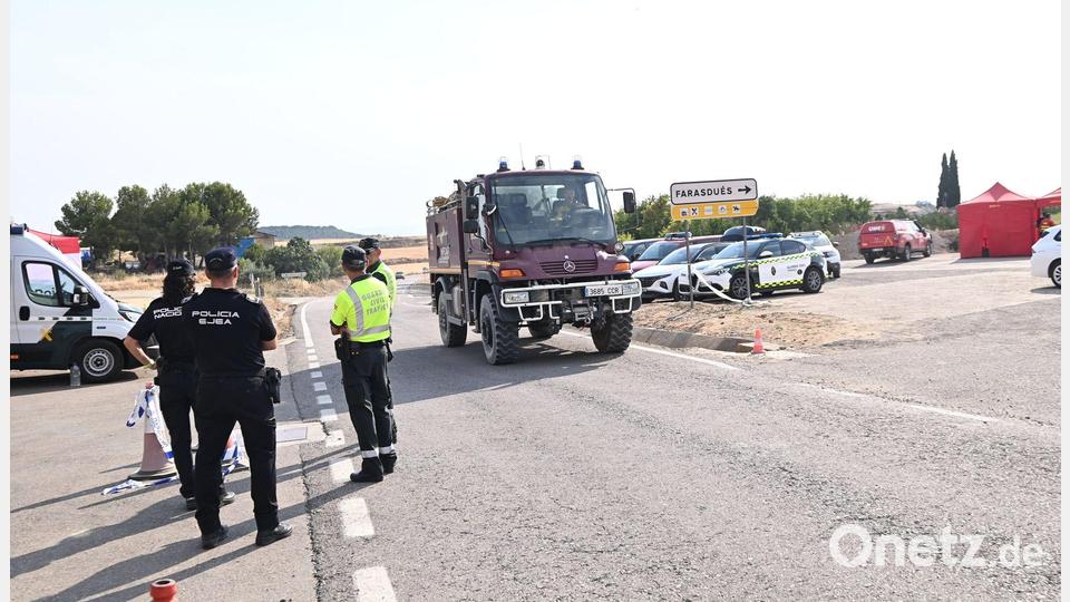 Spanien verfügt wegen der regelmäßigen großen Waldbrände über große Einheiten zur Brandbekämpfung. Neben meist Hunderten Feuerwehrleuten bei einzelnen Bränden sind auch oft um die 25 Löschflugzeuge im Einsatz, von denen Spanien insgesamt etwa 80 hat. Bild: Ramón Comet/EUROPA PRESS/dpa