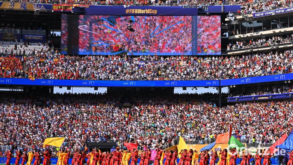 Erstmals gab es bei einem WM-Finale eine Halbzeitshow. Bild: Tom Weller/dpa