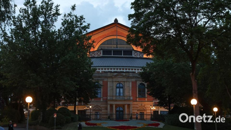 Vor 150 Jahren fanden hier erstmals die Bayreuther Festspiele statt. (Archivbild) Bild: Daniel Löb/dpa