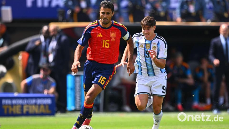 Europameister Spanien hatte wie gewohnt viel Ballbesitz. Bild: Tom Weller/dpa