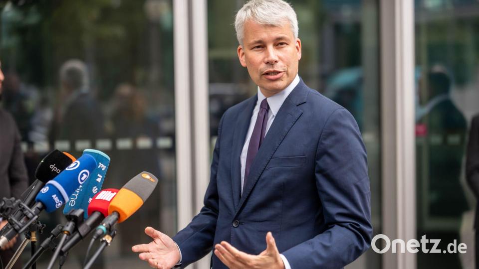 Steffen Bilger vertrat die Fraktion in der CDU-Präsidiumssitzung - das war bisher Jens Spahns Aufgabe. Bild: Michael Kappeler/dpa