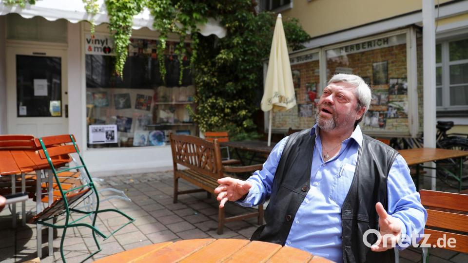 Auch zehn Jahre nach dem Anschlag ist für Norbert Imschloß die Erinnerung wach. Bild: picture alliance / Daniel Karmann/dpa