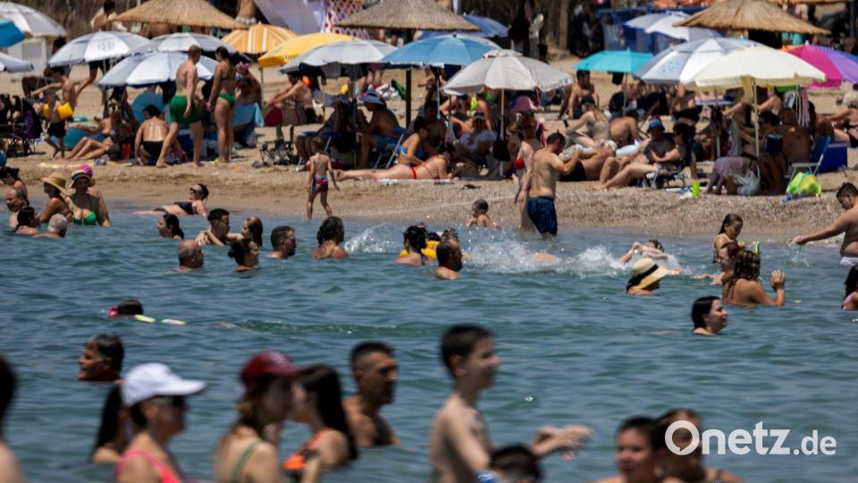 Auch in Griechenland erreichen die Temperaturen die 40-Grad-Marke. (Archivbild) Bild: Yorgos Karahalis/AP/dpa
