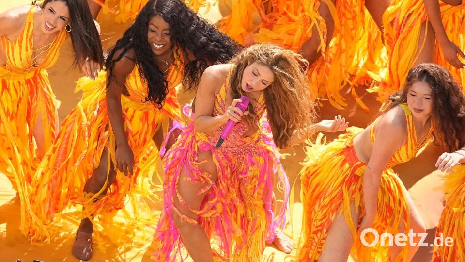 Shakira hat ihren Hit „Dai Dai“ mit Burna Boy beim WM-Finale gesungen. (Archivbild) Bild: Matt Slocum/AP/dpa