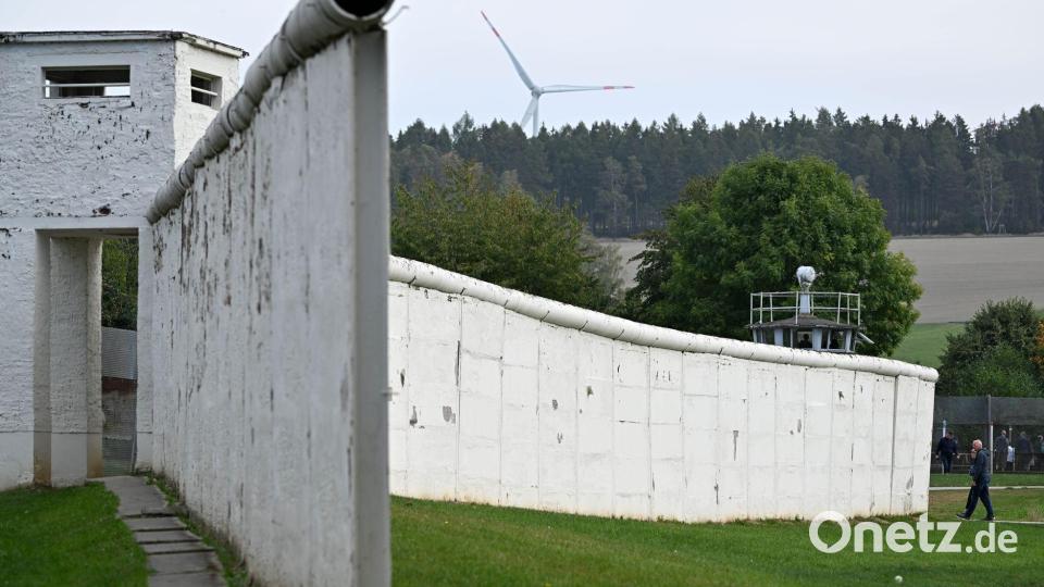 Unweit von Bayreuth lässt sich in Mödlareuth der Zeitgeschichte nachspüren. (Archivbild) Bild: Martin Schutt/dpa