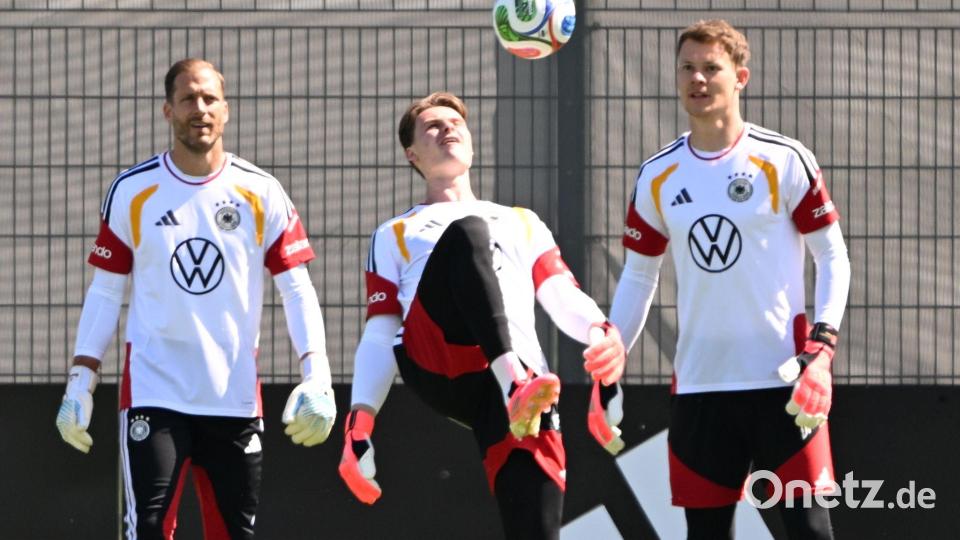 Die Torwartfrage wird Klopp schnell gestellt werden. (Archivbild) Bild: Federico Gambarini/dpa