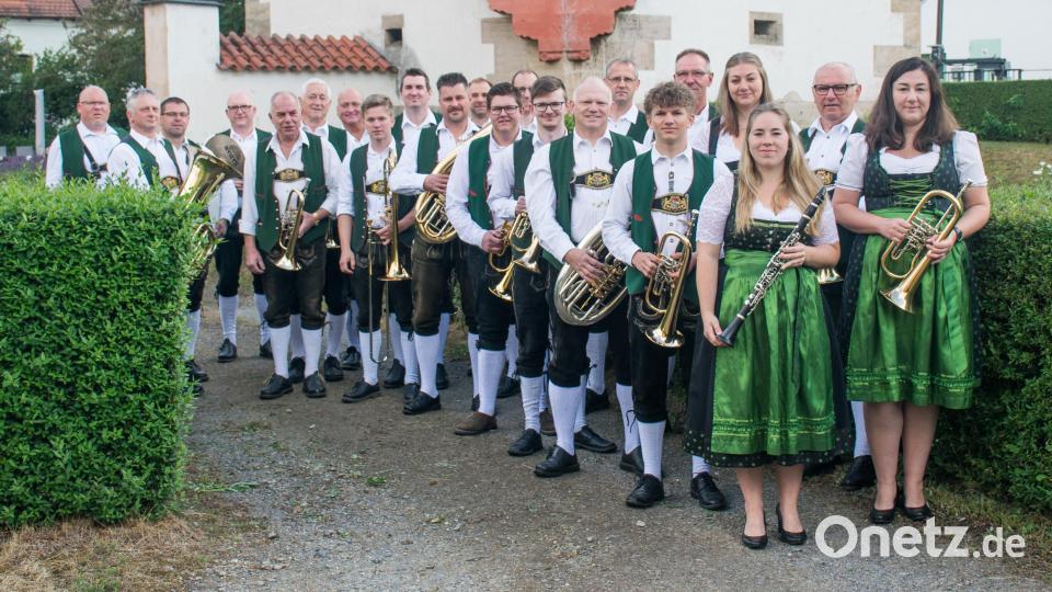 Musikkapelle Dießfurt im Schlosshof Dießfurt. Bild: Kurt Meiler
