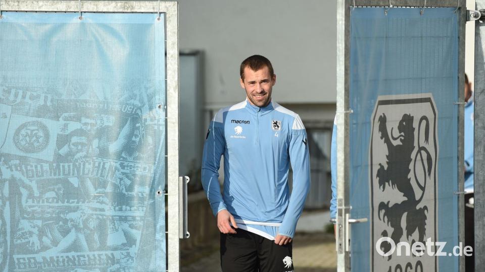 Weber will wie 2018 erneut aus der Regionalliga aufsteigen. (Archivbild) Bild: Andreas Gebert/dpa