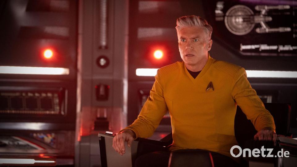 Die Serie erzählt die Geschichte des Raumschiffs Enterprise unter dem Kommando von Captain Pike (Anson Mount). Bild: Handout / Berlin/Paramount/dpa