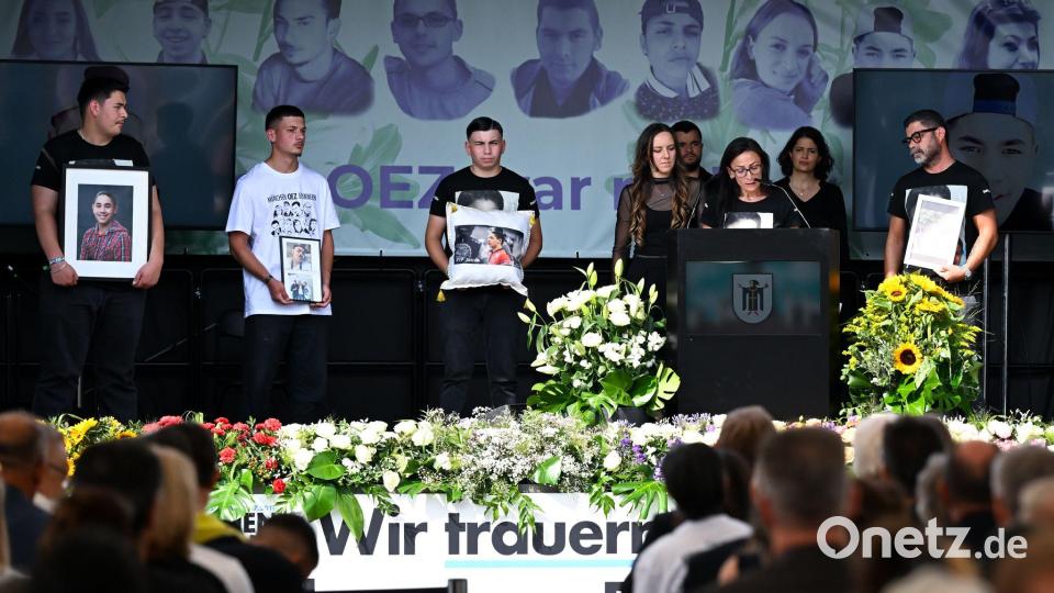 Angehörige berichten mit bewegenden Worten von ihrer Trauer. Bild: Sven Hoppe/dpa