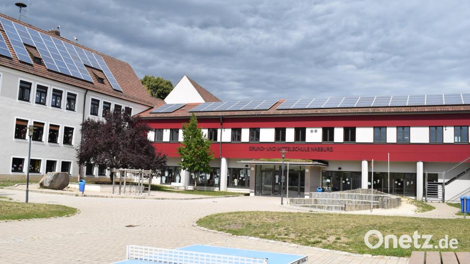 150 Schülerinnen und Schüler besuchen die Mittelschule in der Kemnather Straße in Nabburg. Bild: Richard Braun