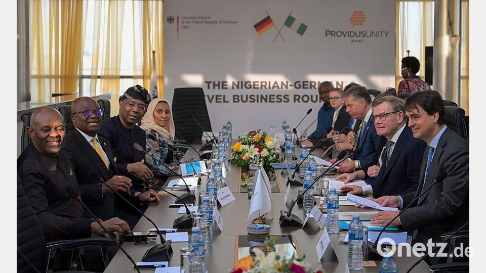 Außenminister Johann Wadephul (CDU) trifft sich in der nigerianischen Wirtschaftsmetropole Lagos mit Vertretern der dortigen Wirtschaft. Bild: Soeren Stache/dpa