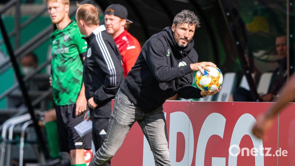 Van Bommels Wechselfehler kostete Wolfsburg die Pokalsaison. (Archivbild) Bild: Guido Kirchner/dpa