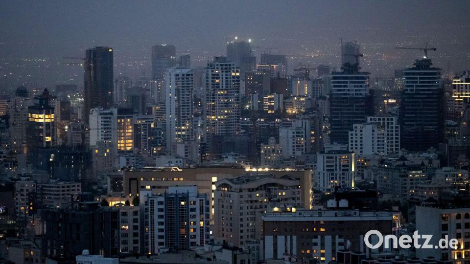 In der Hauptstadt Teheran war in der Nacht die Flugabwehr im Einsatz. (Archivbild) Bild: Arne Immanuel Bänsch/dpa