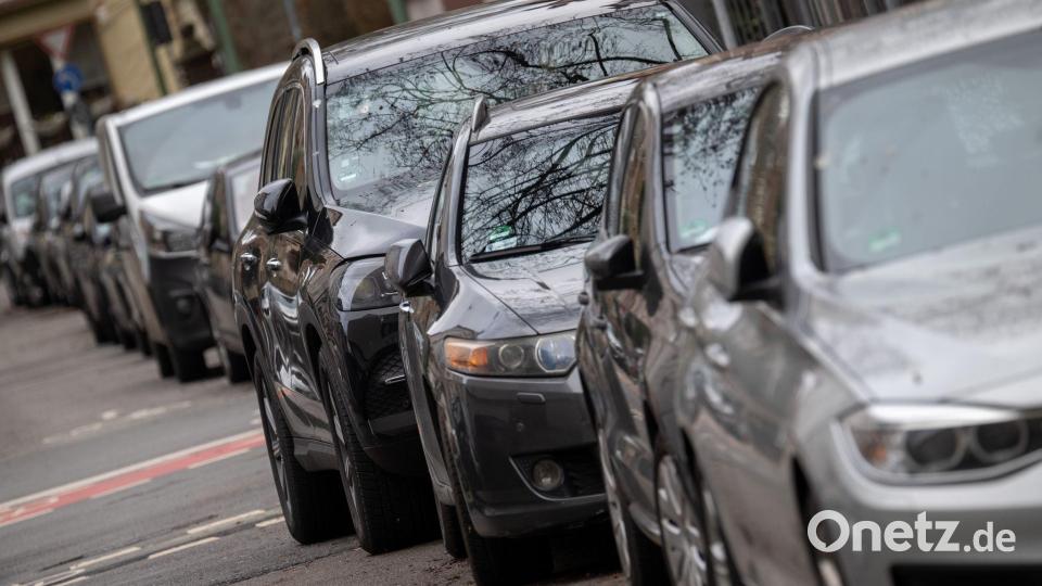 Der Bestand an SUV steigt deutlich. (Archibild) Bild: Sebastian Gollnow/dpa