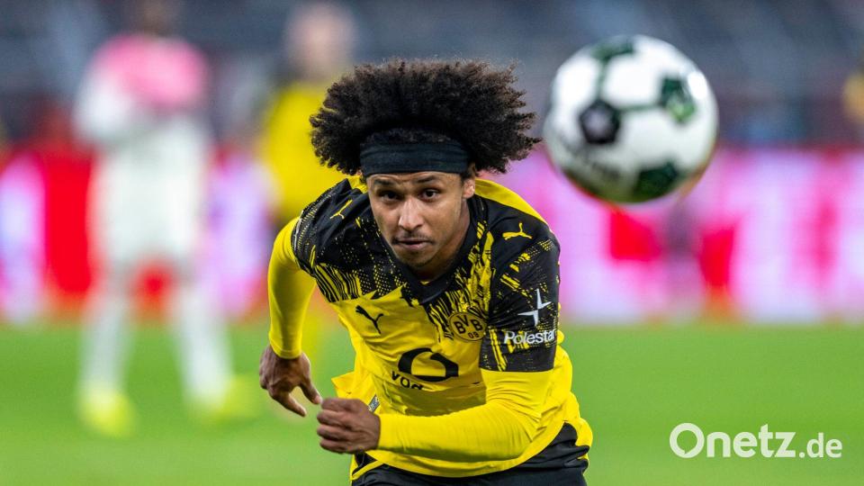 Karim Adeyemi wechselt zum spanischen Meister FC Barcelona. (Archivbild) Bild: David Inderlied/dpa