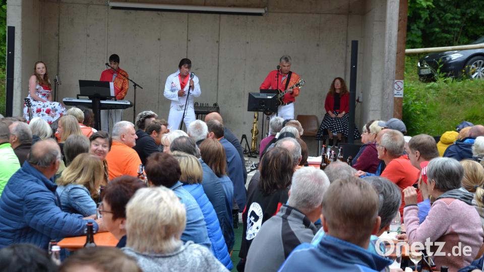 Fast 500 Gäste waren bei der Serenade im Generationenpark. Bild: Peter Garreiss
