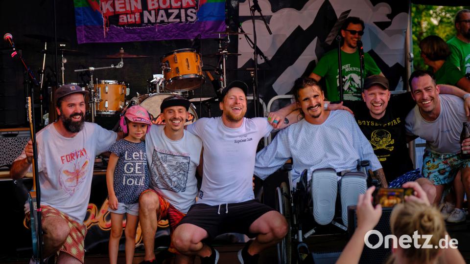 Strahlende Gesichter – auch auf der Bühne des "Bright Mountain Festivals". Bild: Thilo Klug