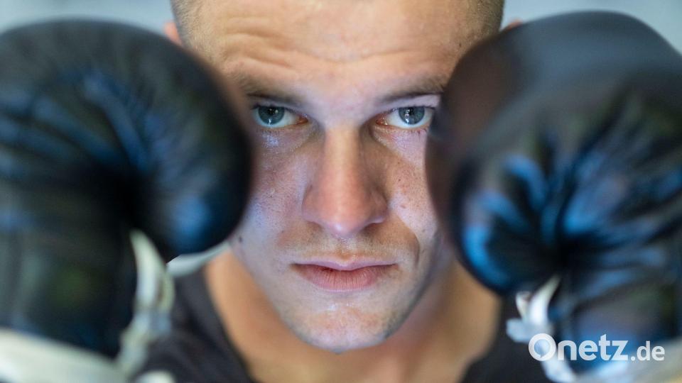 Kann sich zum Box-Weltmeister küren: Simon Zachenhuber. (Fotoproduktion) Bild: Marijan Murat/dpa