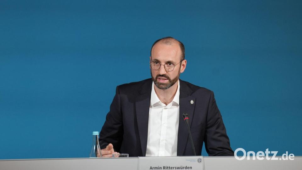 Ein Mann sitzt unter Mordverdacht in U-Haft. Bild: Ehsan Monajati/dpa