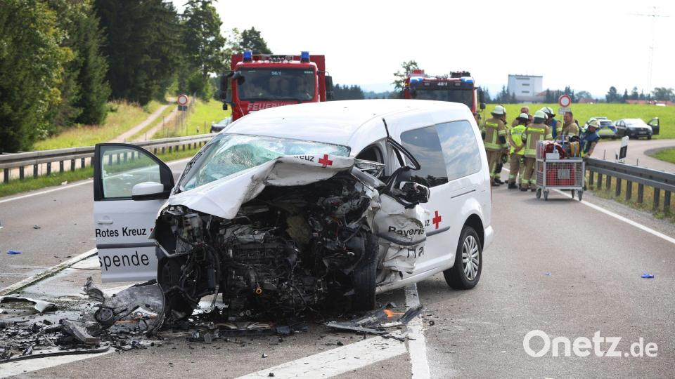 Bei dem Unfall starb ein Mitarbeiter des Bayerischen Roten Kreuzes während einer Dienstfahrt. Bild: Karl-Josef Hildenbrand/dpa