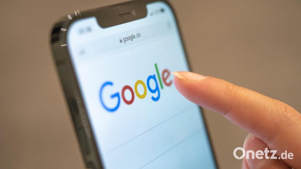Dass Google nach einer Suche etwa Sportergebnisse in speziell designeten Boxen darstellt, ist nach Ansicht der EU-Kommission nicht immer mit Wettbewerbsregeln vereinbar. (Symbolbild) Bild: Mohssen Assanimoghaddam/dpa