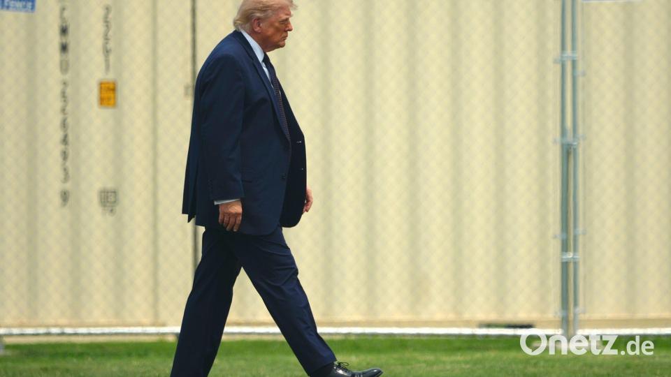 Eines der Lieblingswörter von US-Präsident Trump: Zölle. (Archivbild) Bild: Julia Demaree Nikhinson/AP/dpa
