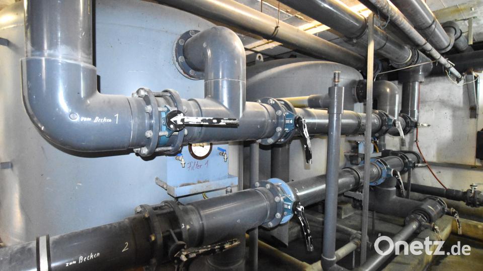 Das Rohrsystem der Filteranlage stammt noch von der Zeit der Siebzigerjahre, als das Freibad gebaut werde. Die Anlage entspricht nicht mehr dem heutigen Stand der Technik. Bild: Norbert Weis