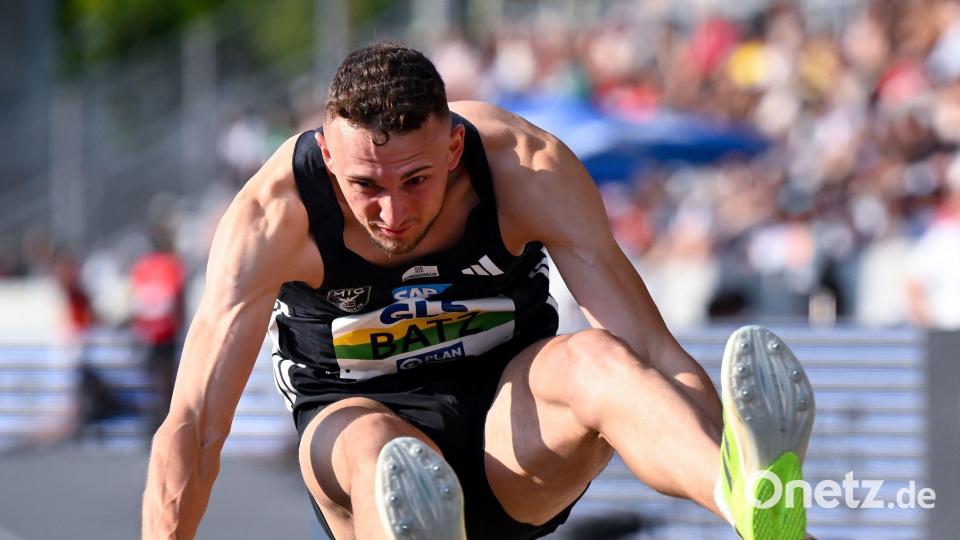 Simon Batz steigerte sich beim Gewinn des deutschen Meistertitels auf starke 8,29 Meter. Bild: Sven Hoppe/dpa