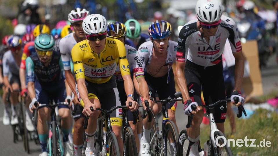 Rad-Star Tadej Pogacar auf der vorletzten Etappe. Bild: Thibault Camus/AP/dpa