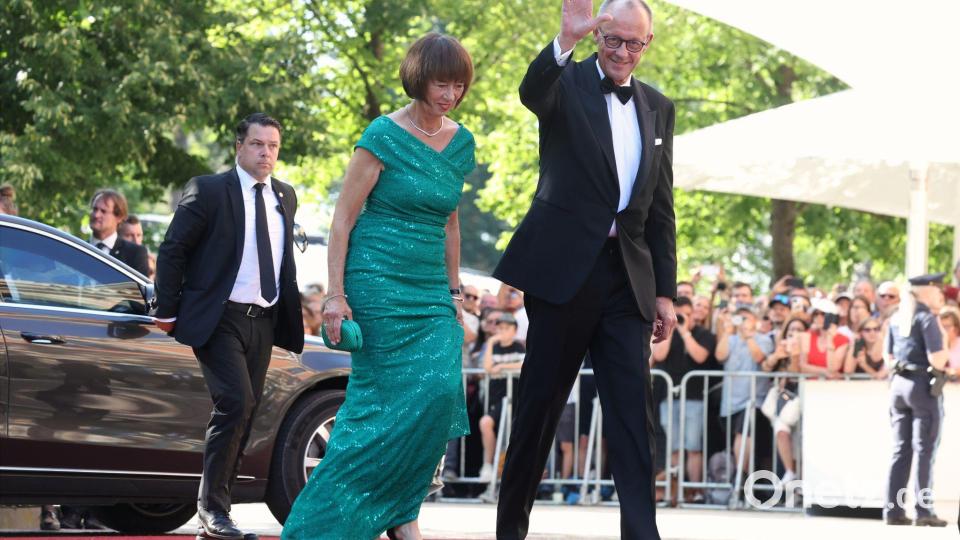 Merz und seine Frau Charlotte Bild: Karl-Josef Hildenbrand/dpa