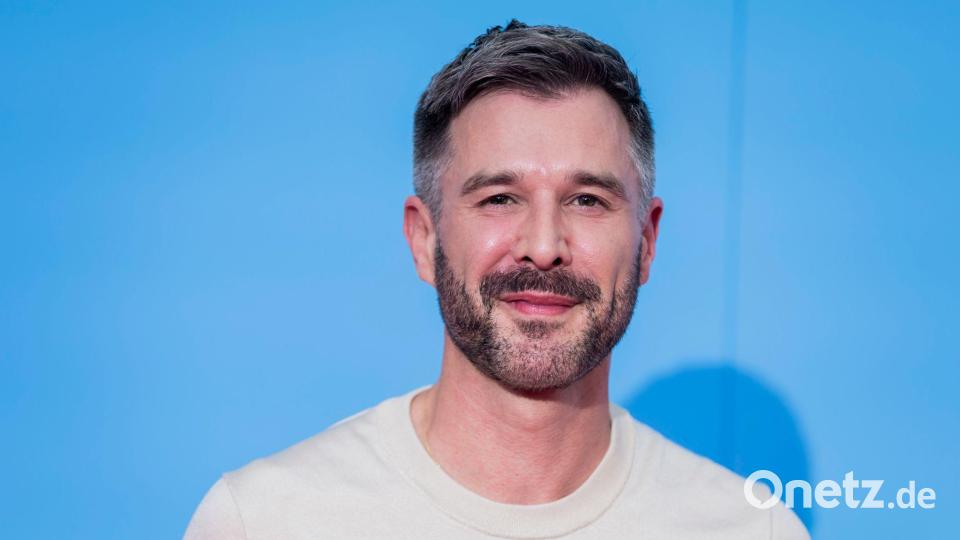 CSD-Moderator Jochen Schropp befürchtet, dass der Anschlag von denen „politisch instrumentalisiert“ werden könnte, „die selbst gegen queere Rechte arbeiten“. (Archivbild) Bild: Christoph Soeder/dpa