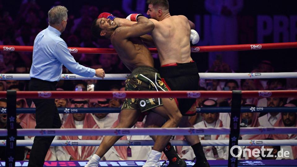 Anthony Joshua musste bei seinem Comeback-Kampf eine dramatische erste Runde überstehen. Bild: Ali Issa/AP/dpa