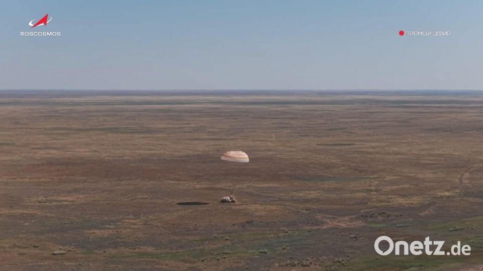 Die Raumkapsel mit den Raumfahrern Williams, Kud-Sverchkov und Mikaev Bild: Uncredited/Roscosmos space corporation/AP/dpa