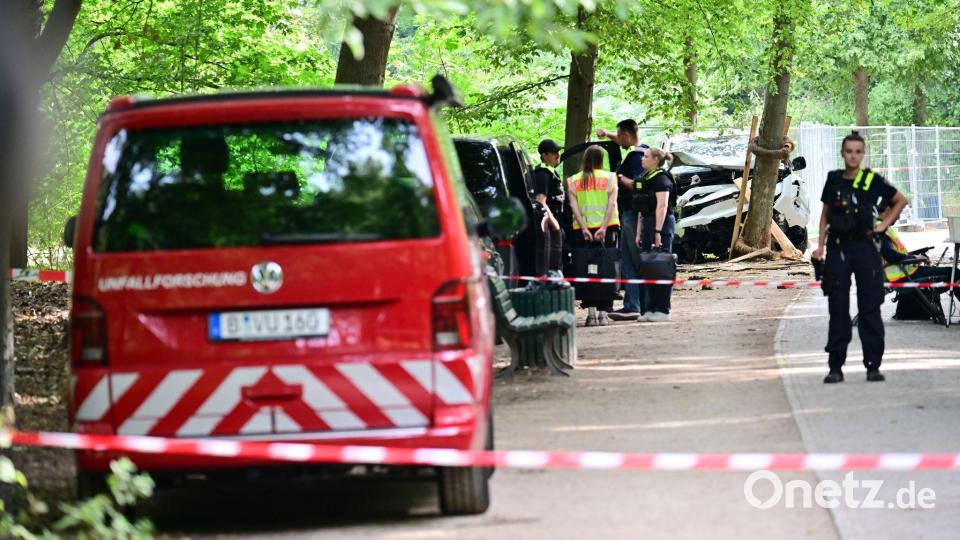 Die Behörden schrieben einen 21-jährigen Verdächtigen zur Fahndung aus. Bild: Sebastian Gollnow/dpa