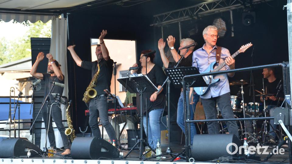 Die King Size Combo heizte den Besuchern musikalisch ein. Bild: Elisabeth Dobmayer