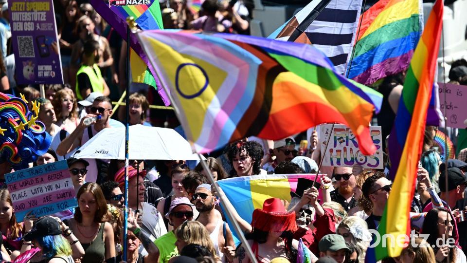 Mit dem CSD wird traditionell die queere Community gefeiert. Bild: Fabian Sommer/dpa