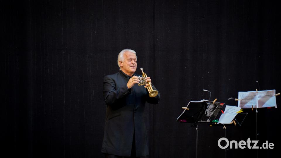 Otto Sauter bei einem der Sommerkonzerte im Kloster Speinshart. Bild: Festival junger Künstler Bayreuth