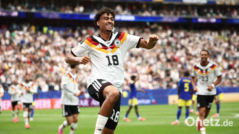 Nathaniel Brown jubelt nach seinem Treffer zum 5:1 gegen Curaçao. Bild: Christian Charisius/dpa