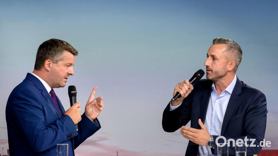 Beim Wahlforum lieferten sich zunächst die Spitzenkandidaten der CDU, Sven Schulze, und der AfD, Ulrich Siegmund, ein Duell, bevor die Vertreterinnen und Vertreter der übrigen Parteien dazu kamen. Bild: Klaus-Dietmar Gabbert/dpa