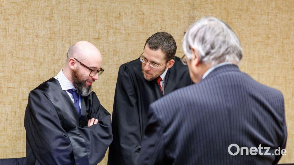 Mit einer Bewährungsstrafe ist ein Prozess um ein gefälschtes Plagiat zu Ende gegangen. (Archiv) Bild: Matthias Balk/dpa