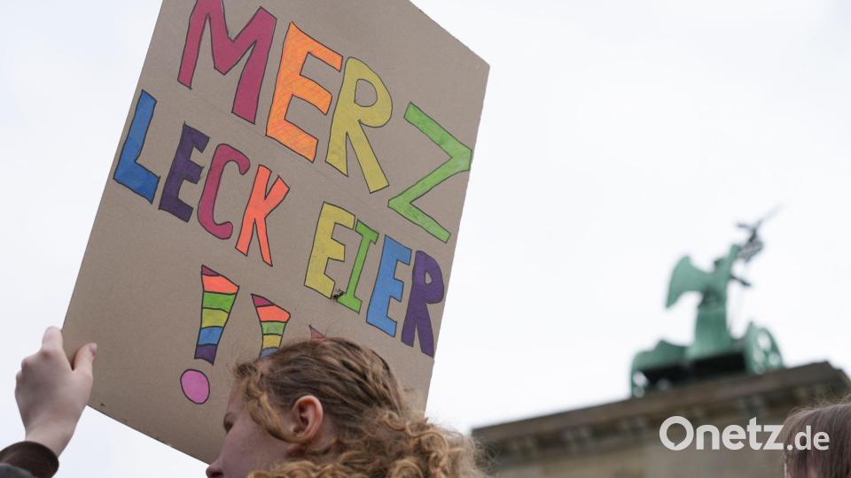 Häufig eingereicht wurde das Wort „Mehrzweckeier“. Die Jury hat es aber nicht zugelassen. (Archvbild) Bild: Sven Kaeuler/dpa