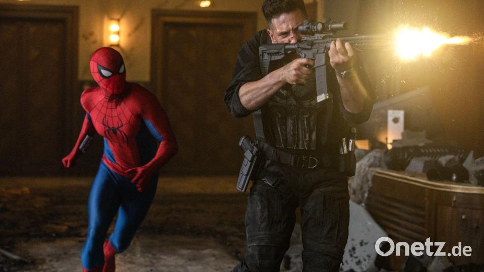 Tom Holland als Spider-Man und Jon Bernthal als Punisher in einer Szene des Films „Spider-Man: Brand New Day“. Bild: ---/Sony Pictures/dpa