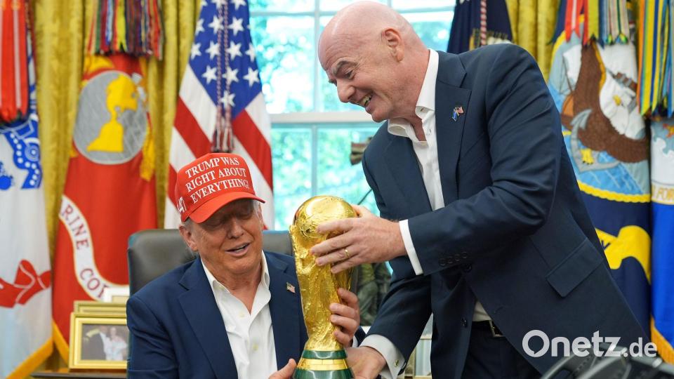 Infantino steht in der Kritik. (Archivbild) Bild: Jacquelyn Martin/AP/dpa