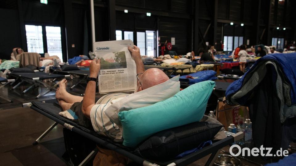In Bordeaux gibt es Massenunterkünfte für Menschen, die ihr Zuhause aufgrund der Brände verlassen mussten. Bild: Eva van Dam/AP/dpa